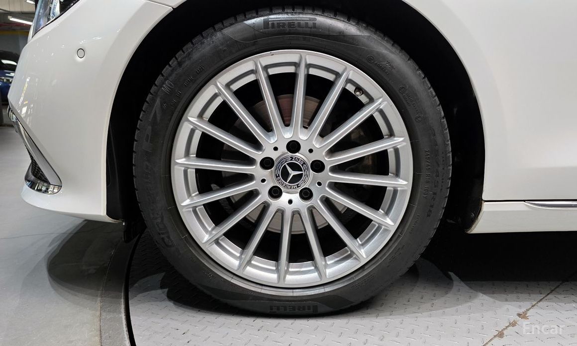 E-Class W213E220d 4MATIC Exclusive 6