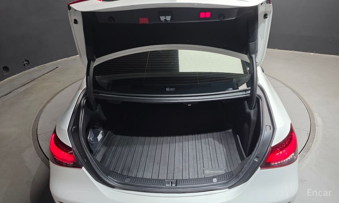 E-Class W213E220d 4MATIC Exclusive 21