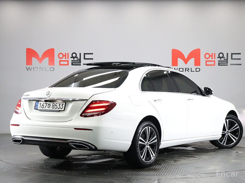 Mercedes-Benz E-Class W213E220d Avant-Garde №4