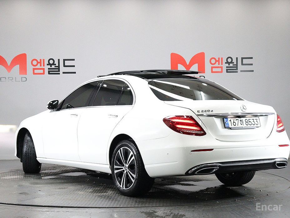 Mercedes-Benz E-Class W213E220d Avant-Garde №5