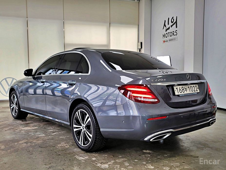 E-Class W213E220d Avant-Garde 3