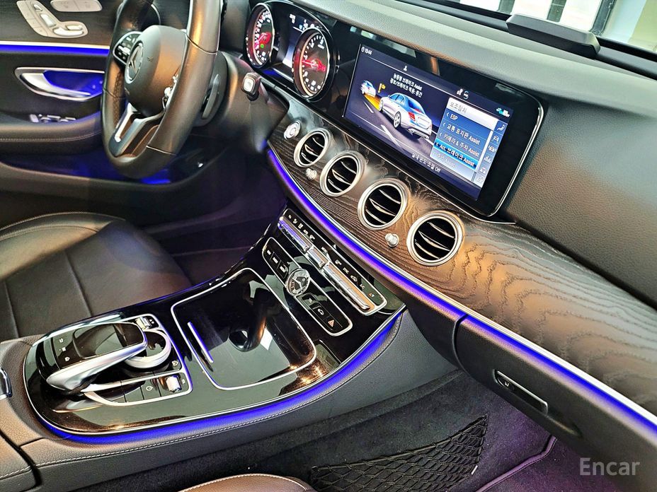 E-Class W213E220d Avant-Garde 10