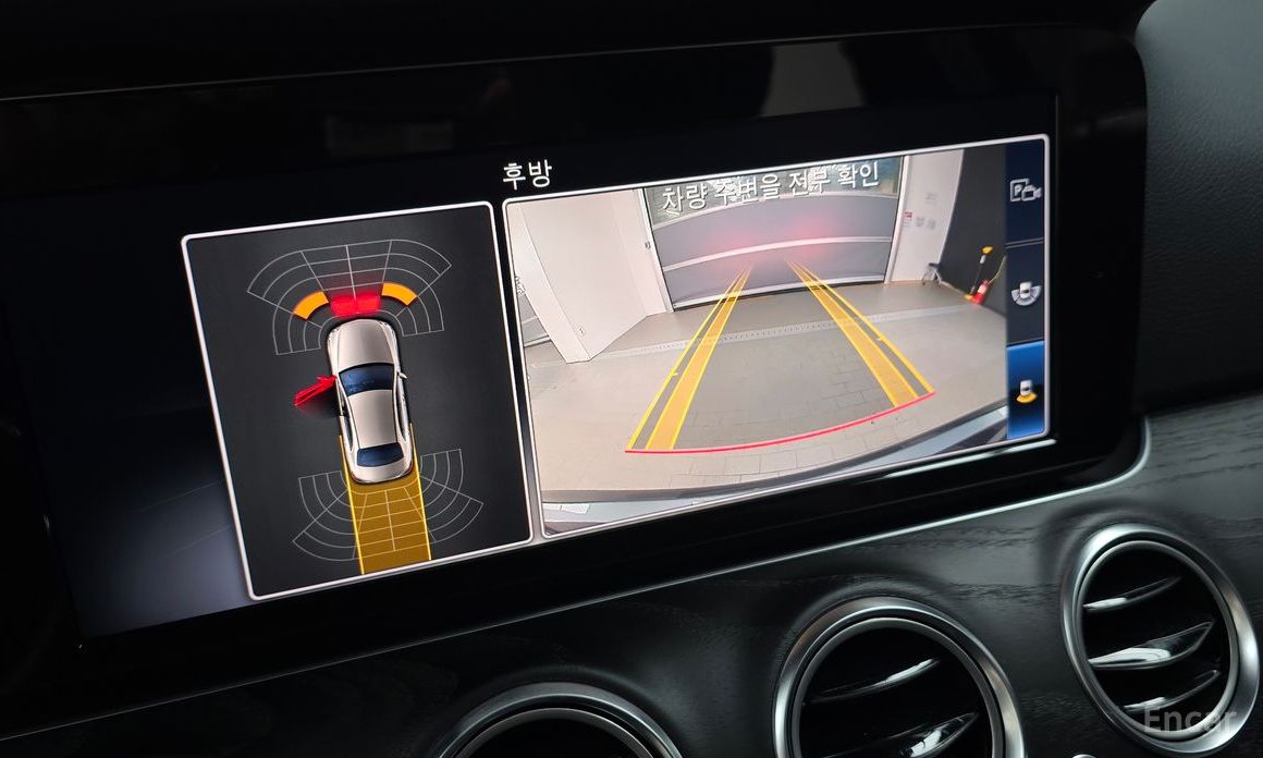 Mercedes-Benz E-Class W213E220d Avant-Garde №16