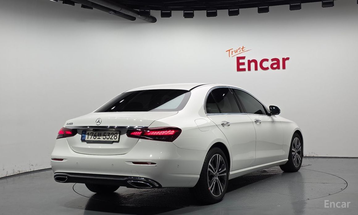 Mercedes-Benz E-Class W213E250 Avant-Garde №3