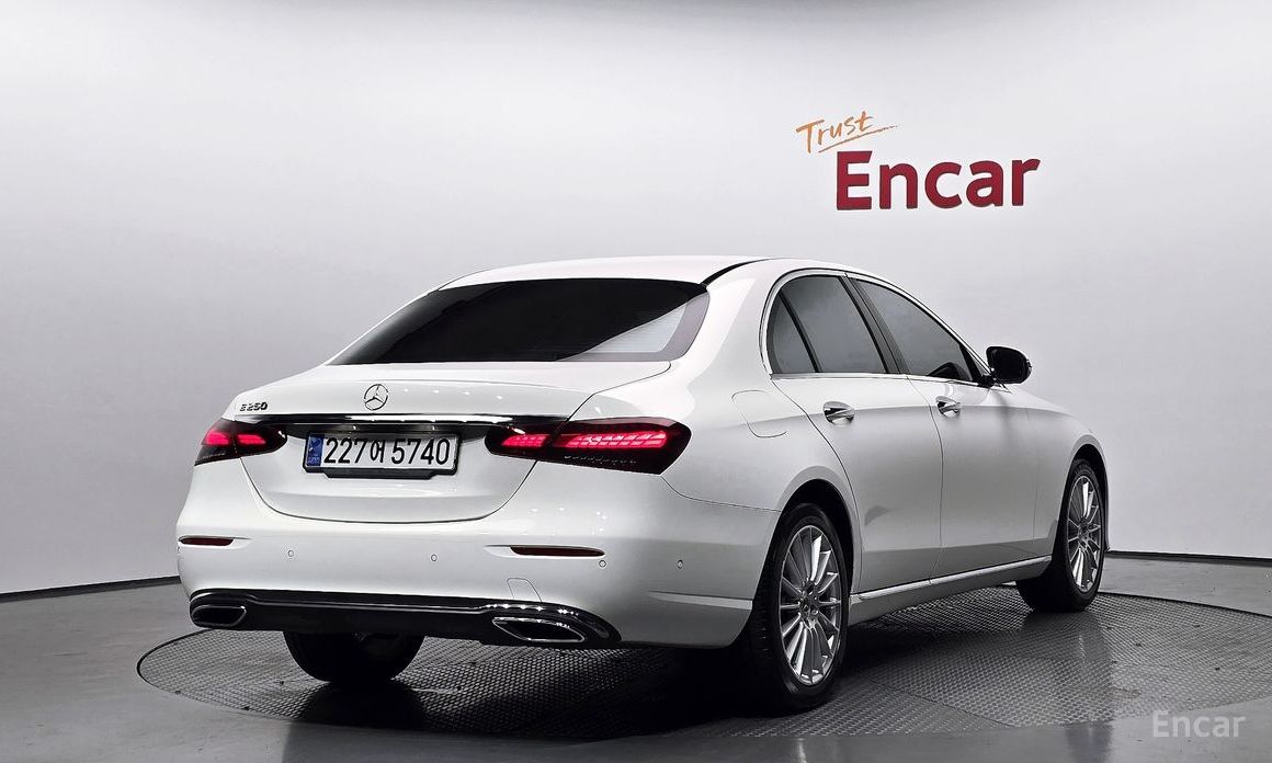 E-Class W213E250 Exclusive 3