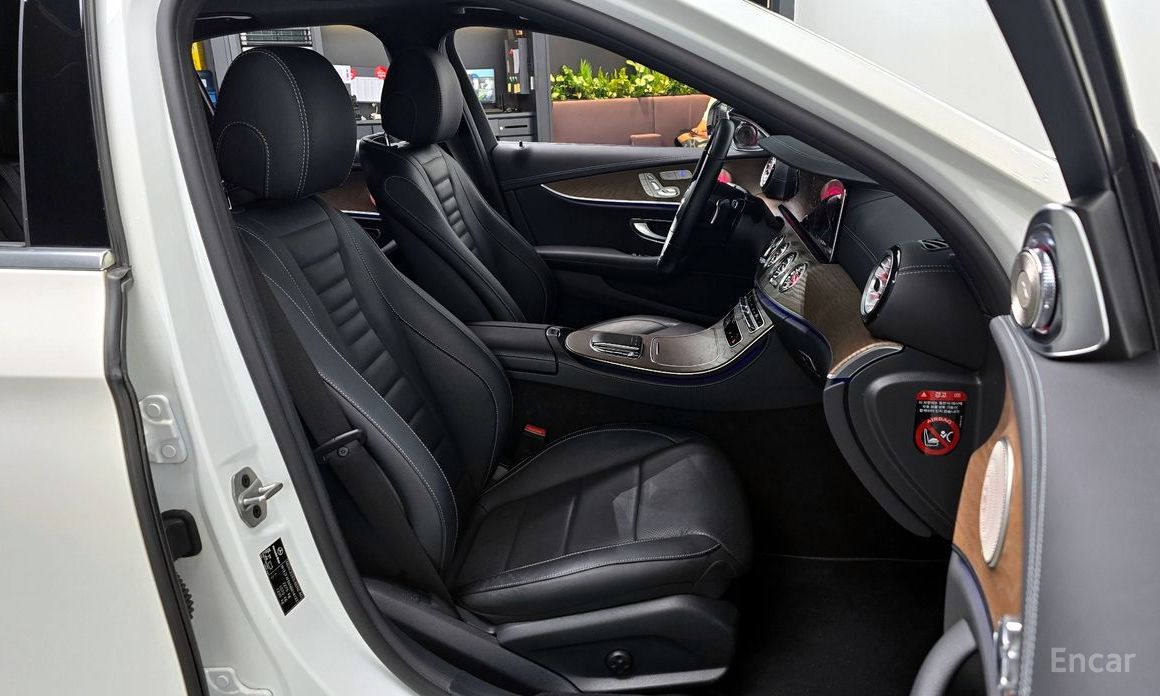 E-Class W213E250 Exclusive 11