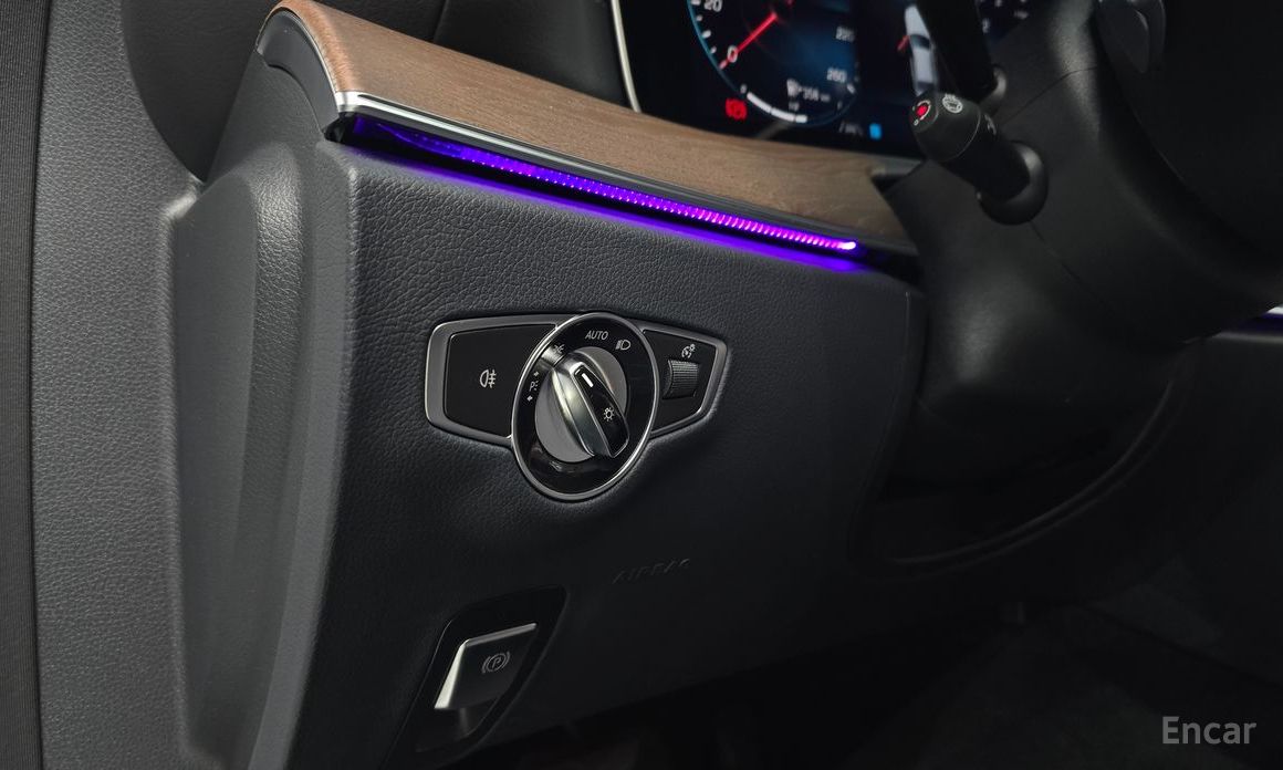 E-Class W213E250 Exclusive 15