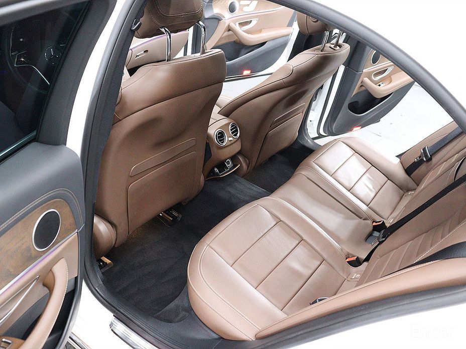 E-Class W213E250 Exclusive 11