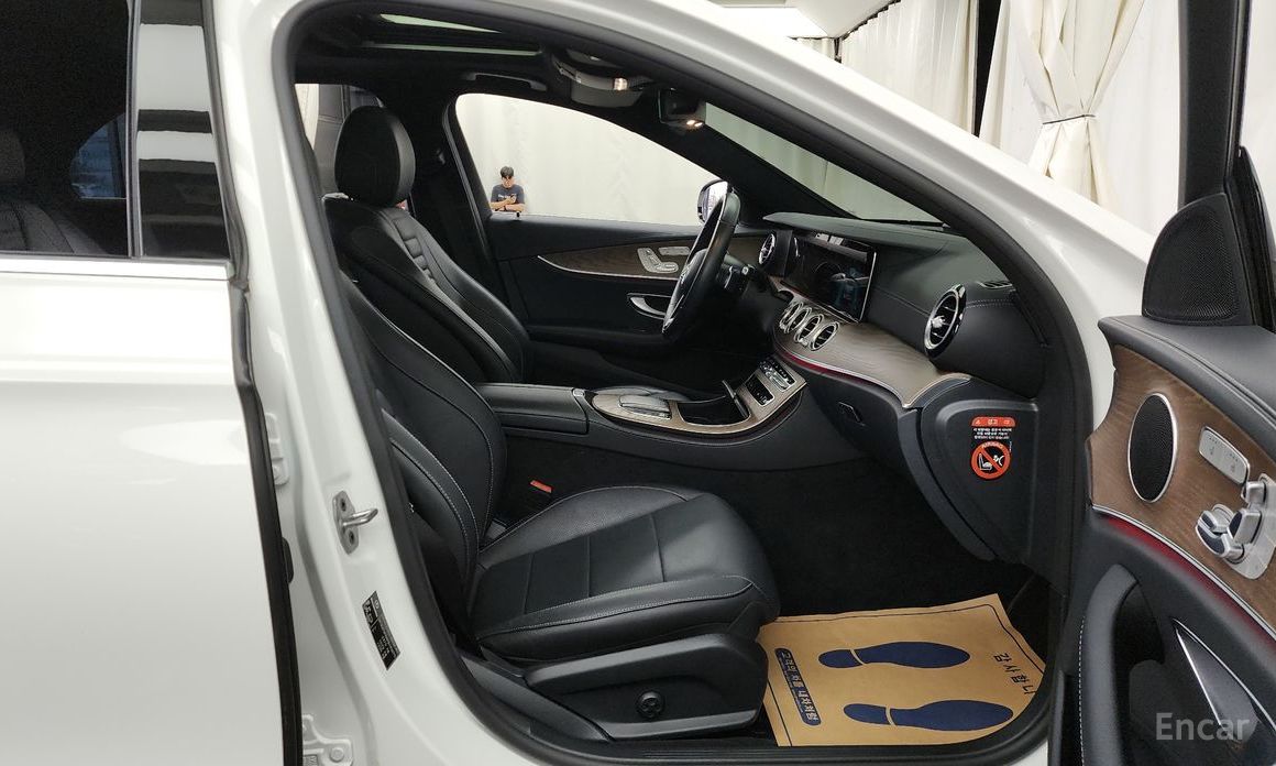 Mercedes-Benz E-Class W213E250 Exclusive  12