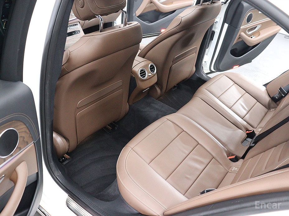 E-Class W213E250 Exclusive 11