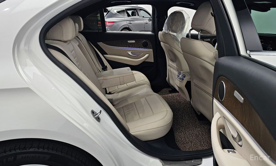E-Class W213E250 Exclusive 13