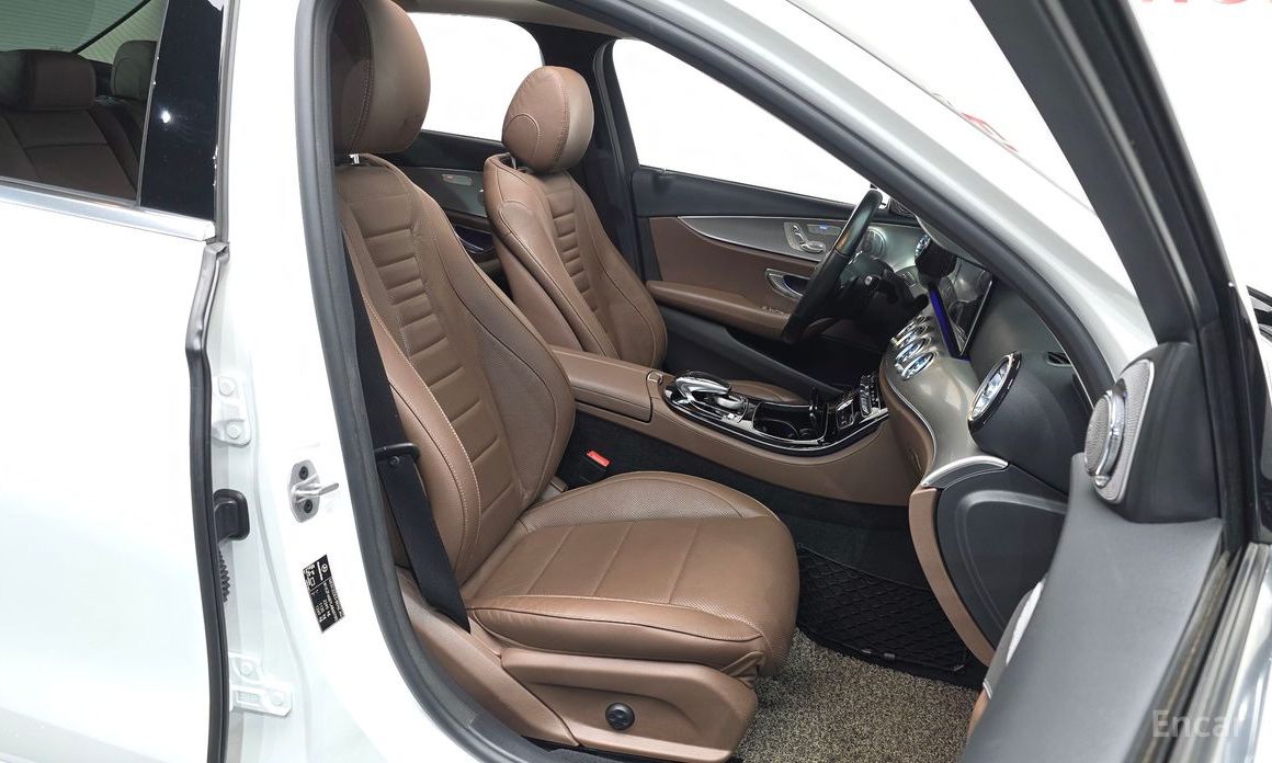 Mercedes-Benz E-Class W213E300 4MATIC AMG Line №10