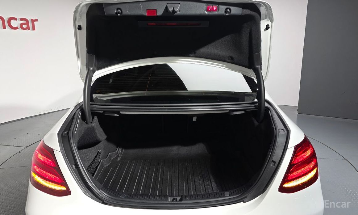 Mercedes-Benz E-Class W213E300 4MATIC AMG Line №20