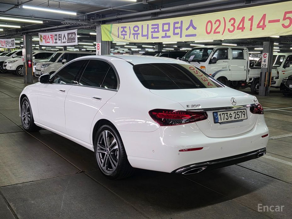 E-Class W213E300 4MATIC Avant-GARDE 3