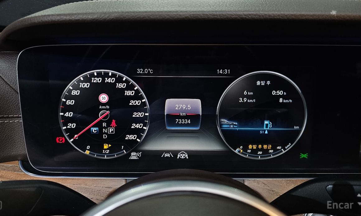 E-Class W213E300 4MATIC Exclusive 9
