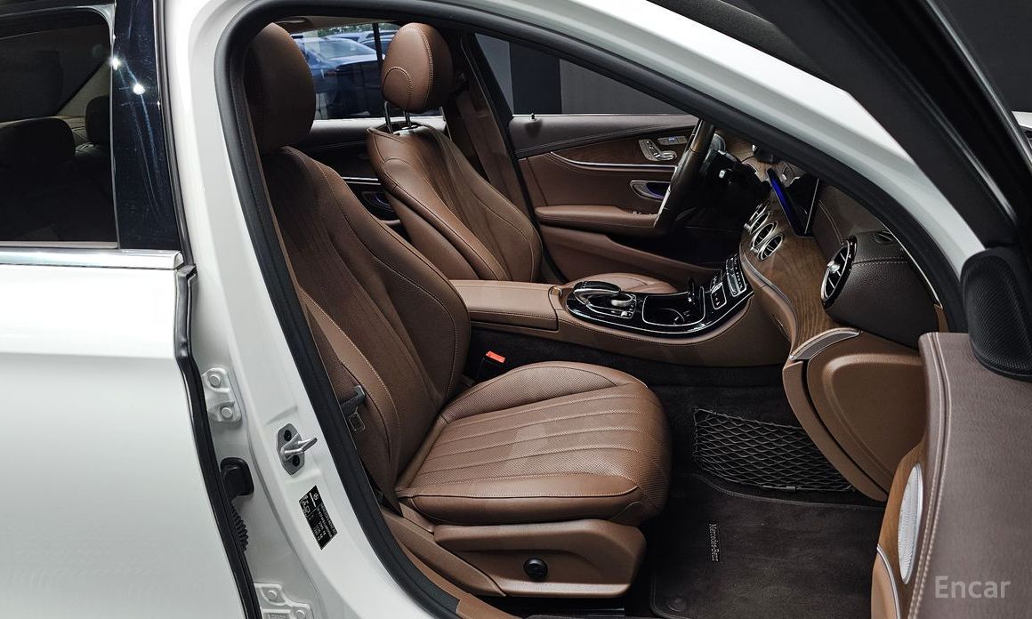 E-Class W213E300 4MATIC Exclusive 11