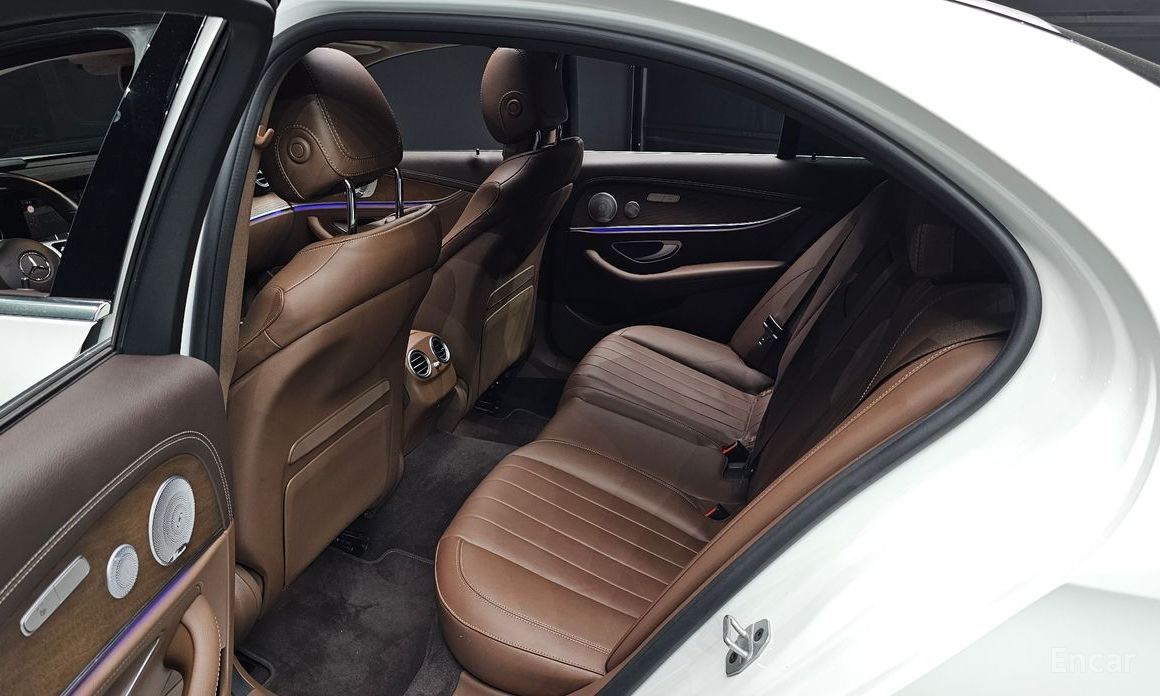 E-Class W213E300 4MATIC Exclusive 13