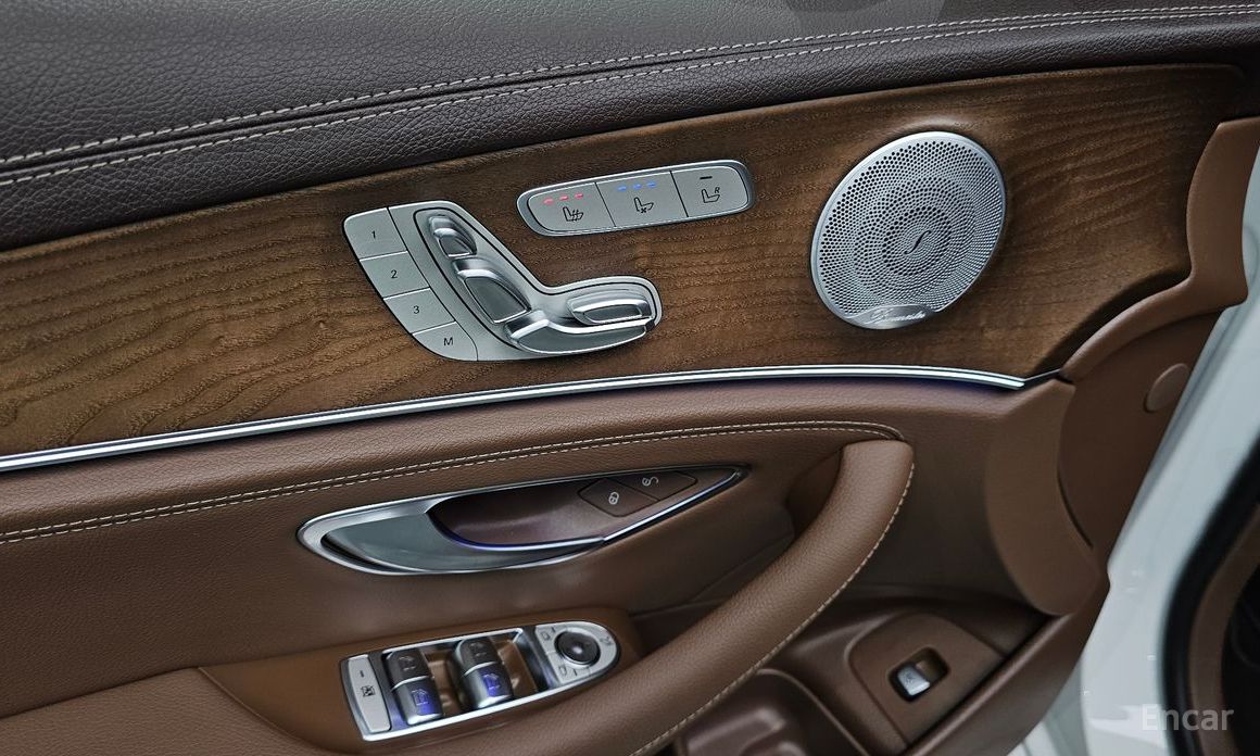 E-Class W213E300 4MATIC Exclusive 18
