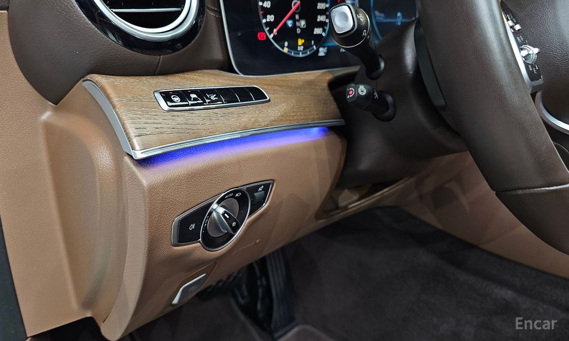 E-Class W213E300 4MATIC Exclusive 19