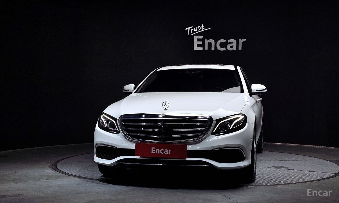 E-Class W213E300 4MATIC Exclusive 4