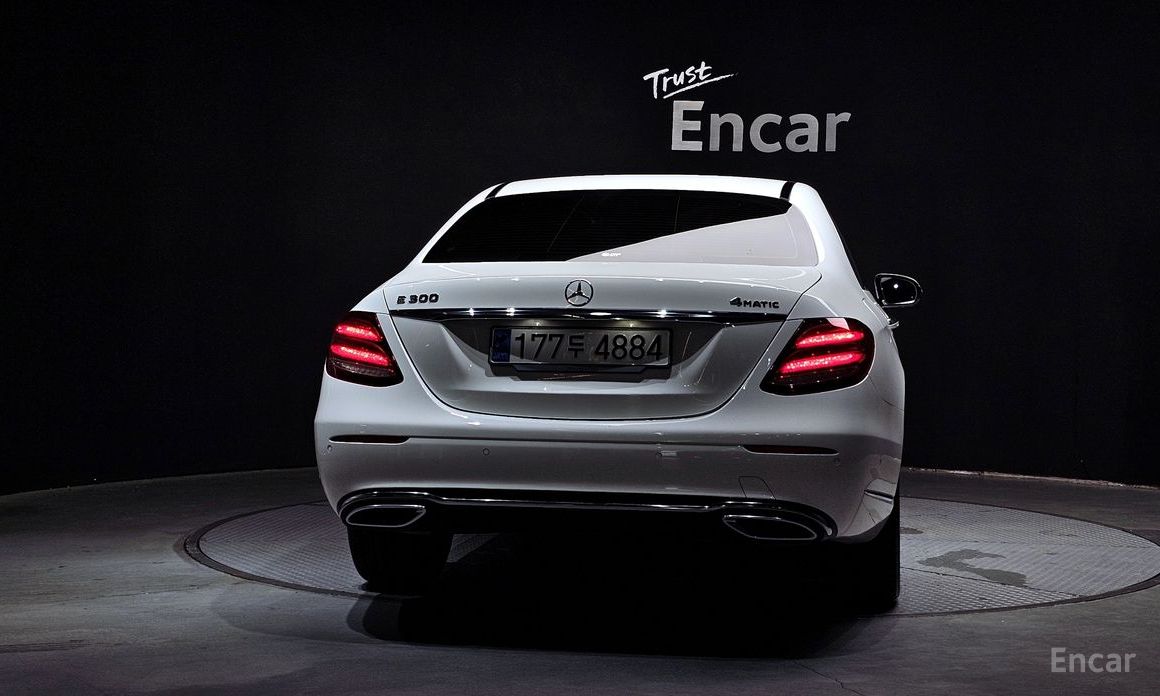 E-Class W213E300 4MATIC Exclusive 5