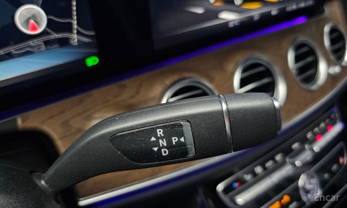 E-Class W213E300 4MATIC Exclusive 10
