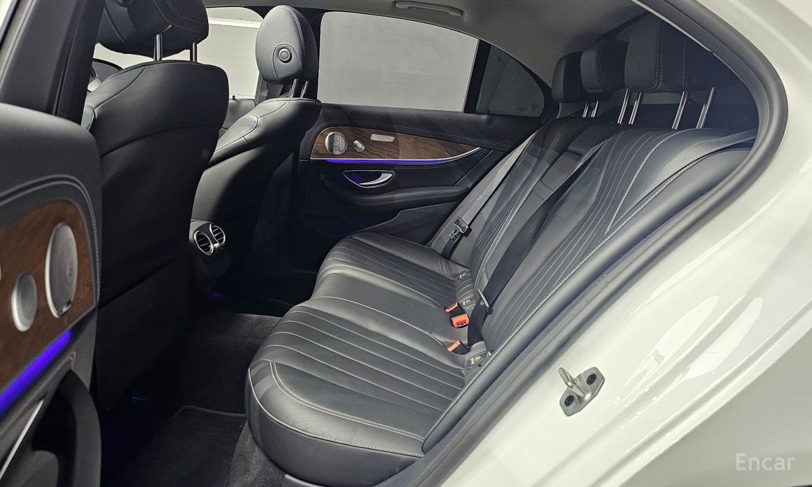 E-Class W213E300 4MATIC Exclusive 13