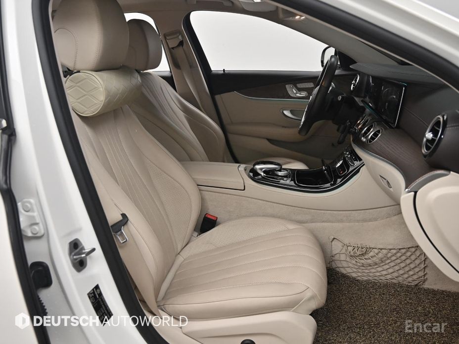 E-Class W213E300 4MATIC Exclusive 11