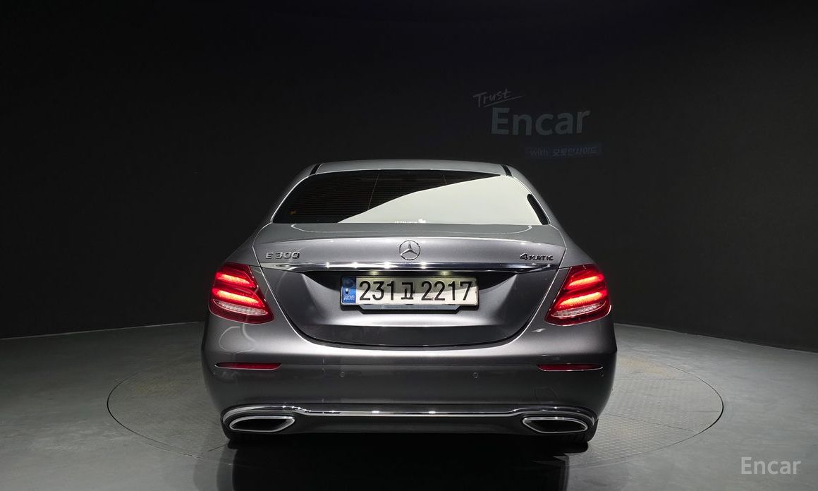 E-Class W213E300 4MATIC Exclusive 5