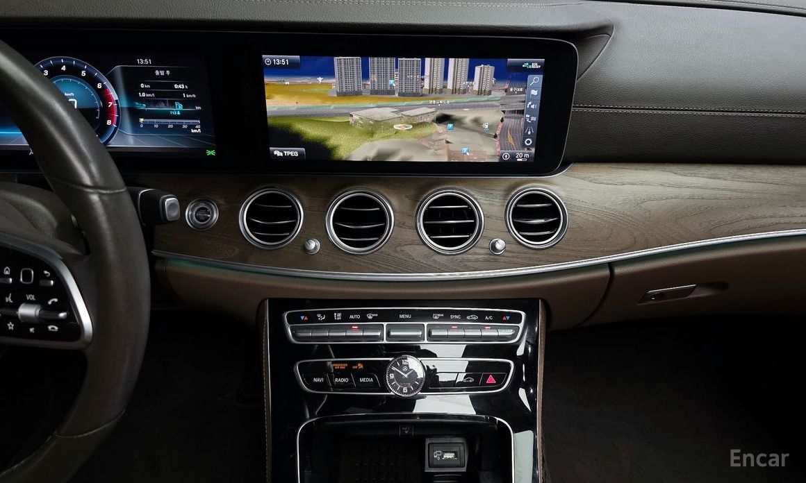 E-Class W213E300 4MATIC Exclusive 16