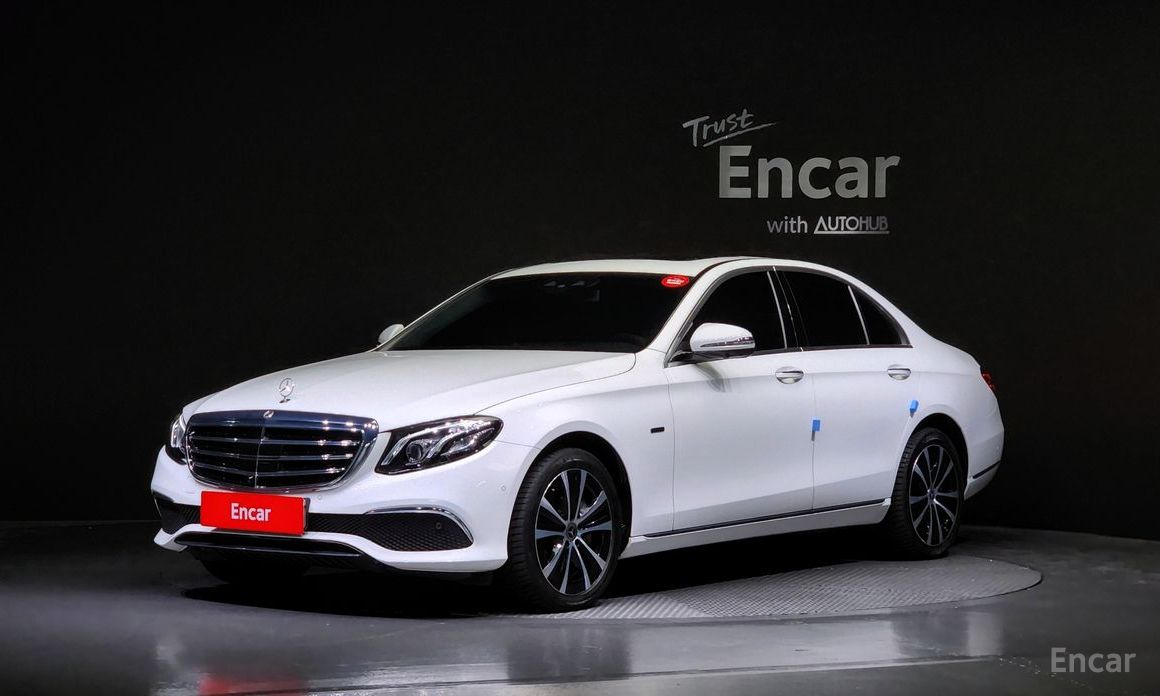 E-Class W213E300e 4MATIC Exclusive 2