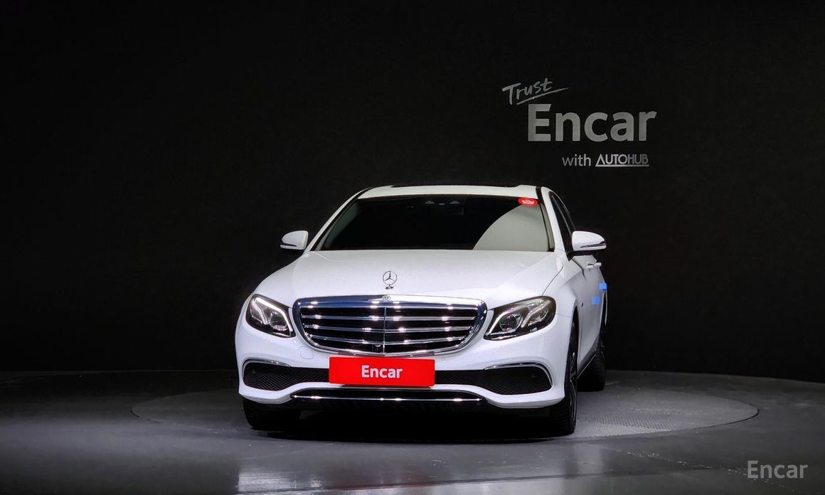E-Class W213E300e 4MATIC Exclusive 4