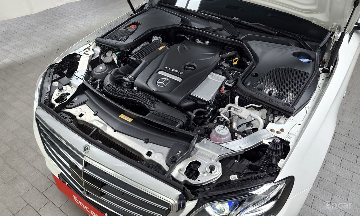 E-Class W213E300e 4MATIC Exclusive 7
