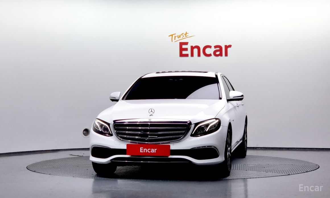 E-Class W213E300e 4MATIC Exclusive 4