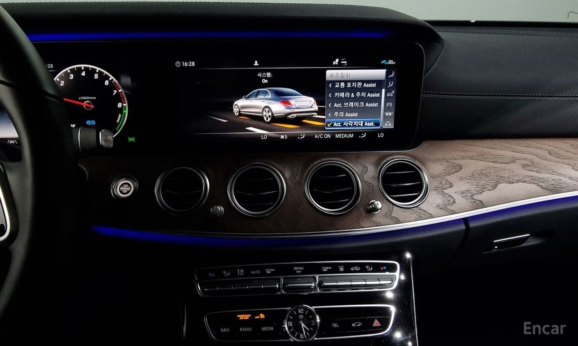 E-Class W213E300e 4MATIC Exclusive 15