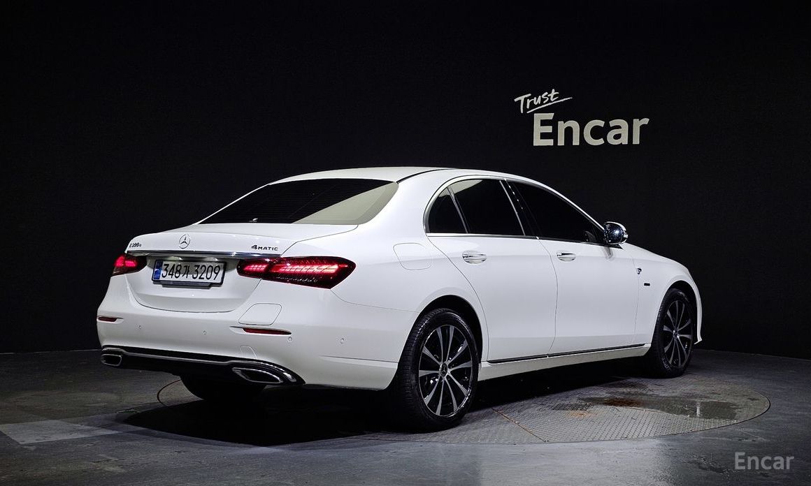 E-Class W213E300e 4MATIC Exclusive 3