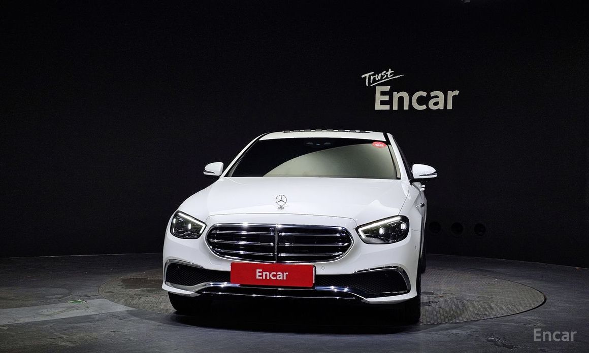 E-Class W213E300e 4MATIC Exclusive 4