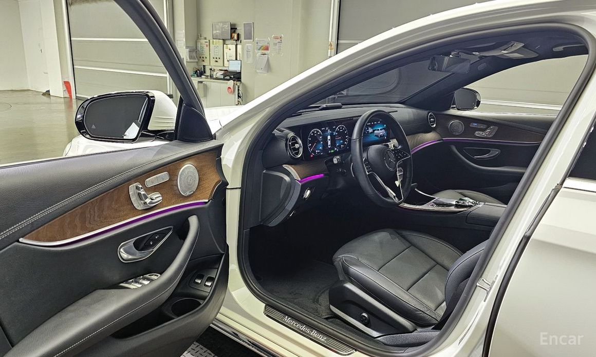 E-Class W213E300e 4MATIC Exclusive 11