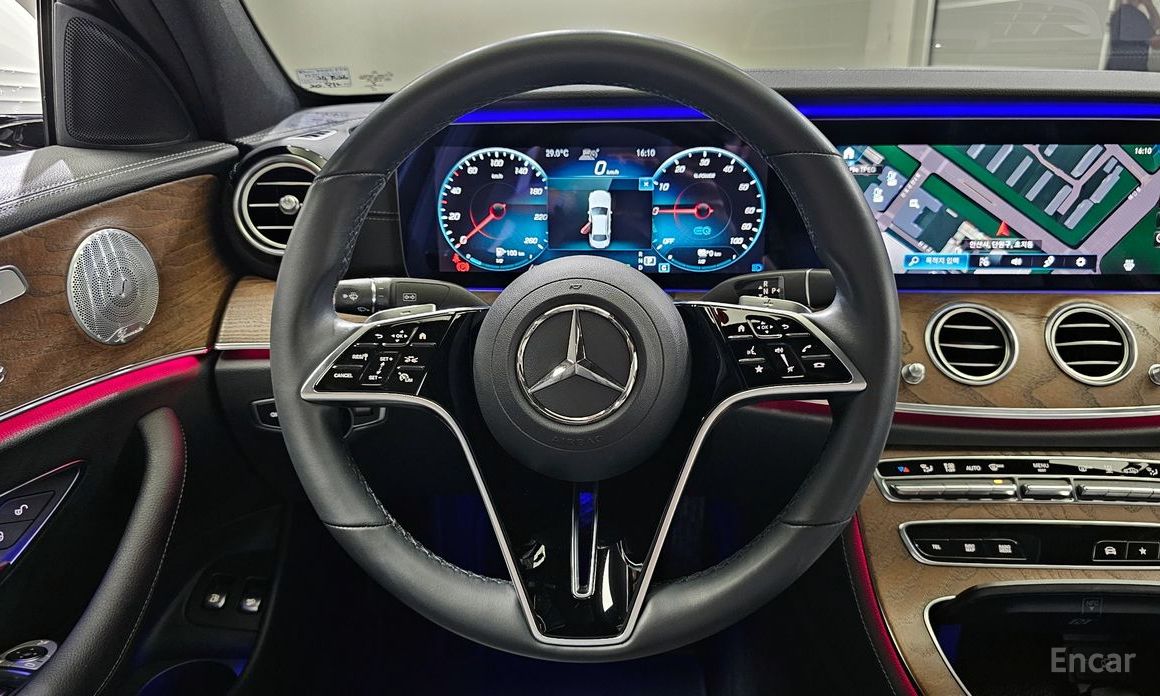 E-Class W213E300e 4MATIC Exclusive 14