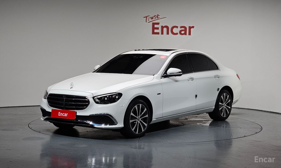 E-Class W213E300e 4MATIC Exclusive 2