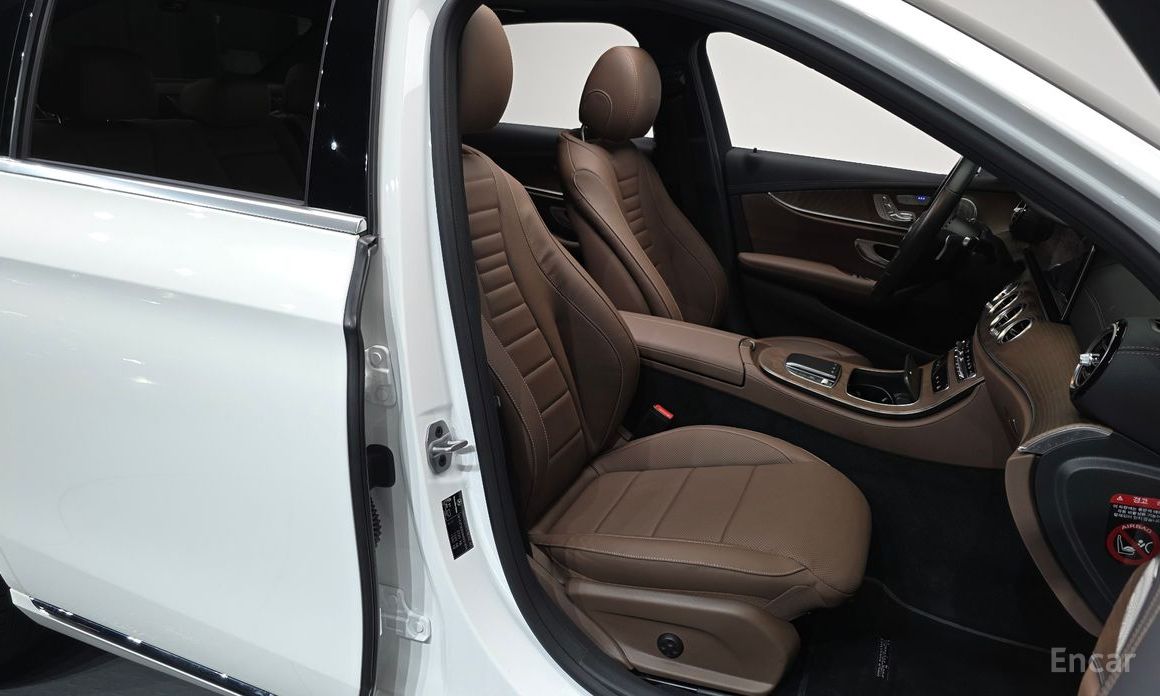 E-Class W213E300e 4MATIC Exclusive 11