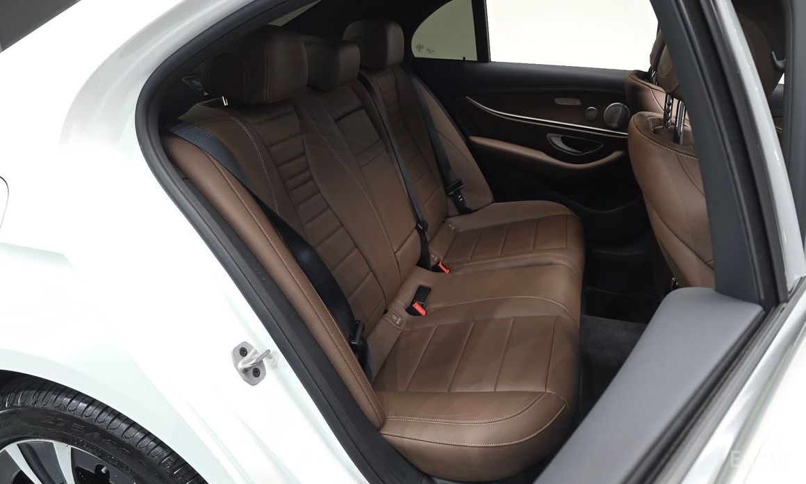 E-Class W213E300e 4MATIC Exclusive 13
