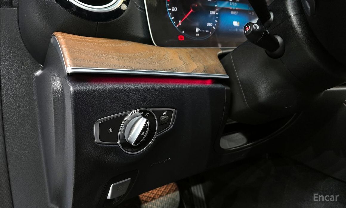 Mercedes-Benz E-Class W213E300e 4MATIC Exclusive №15
