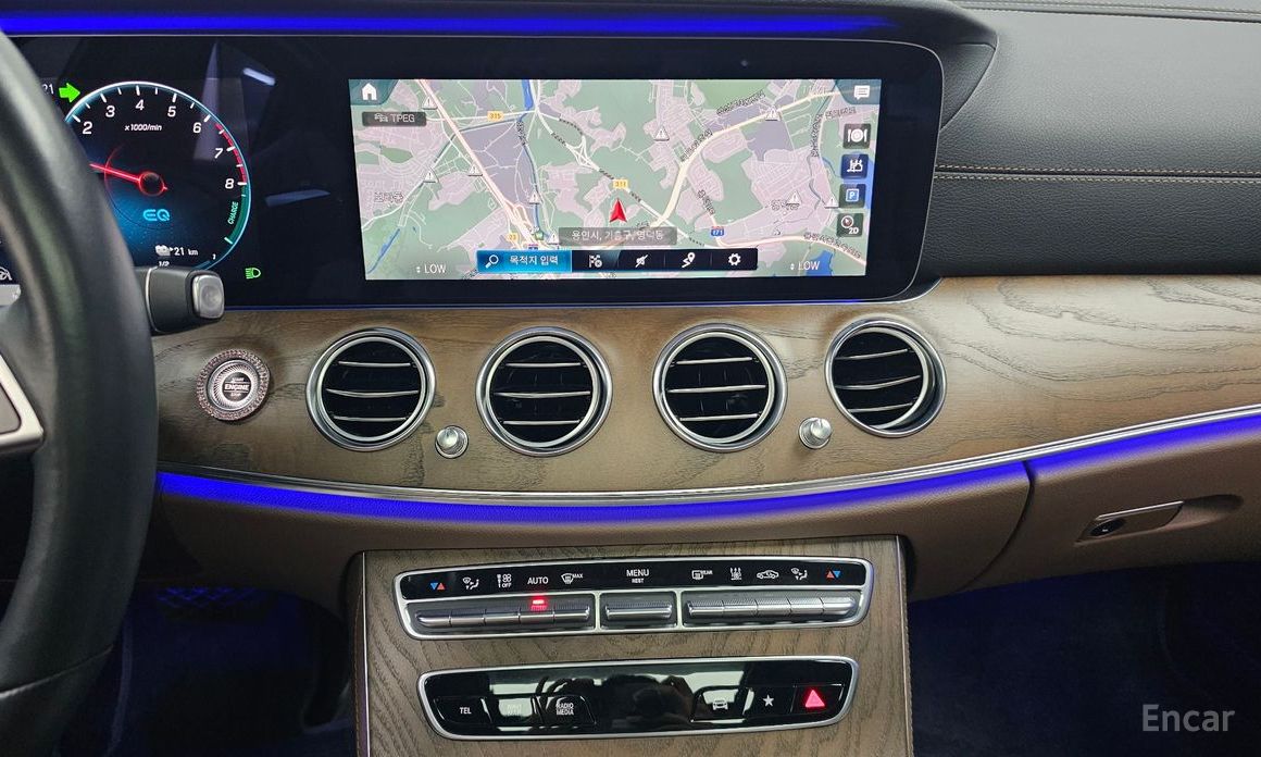 Mercedes-Benz E-Class W213E300e 4MATIC Exclusive №15