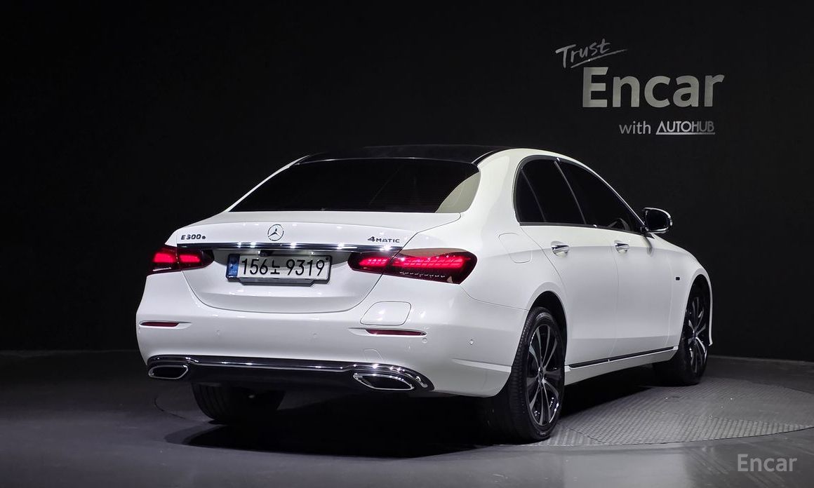E-Class W213E300e 4MATIC Exclusive 3