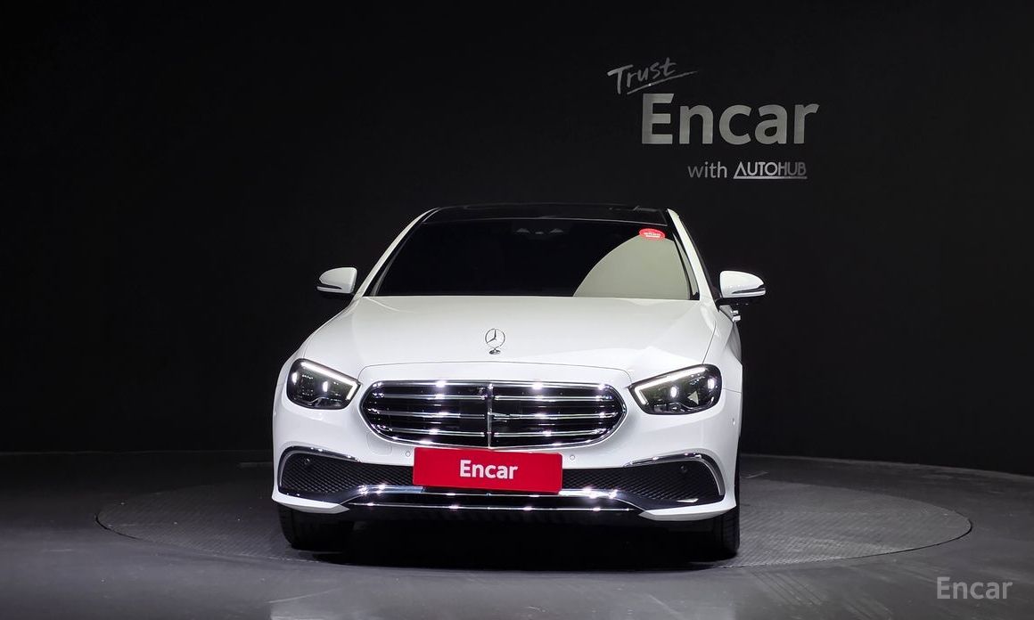 E-Class W213E300e 4MATIC Exclusive 4