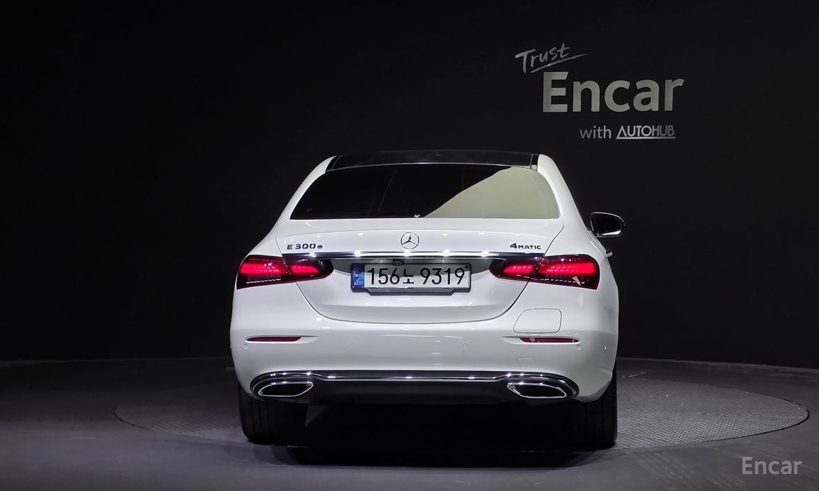 E-Class W213E300e 4MATIC Exclusive 5