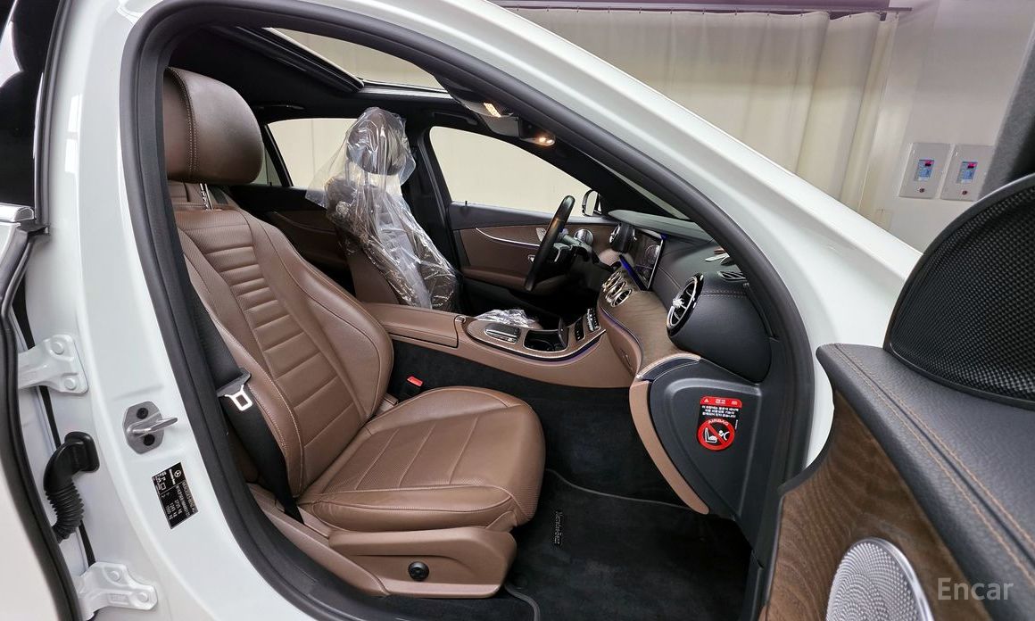 E-Class W213E300e 4MATIC Exclusive 11