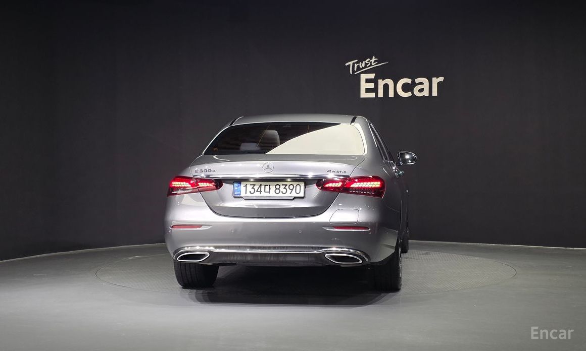 E-Class W213E300e 4MATIC Exclusive 5
