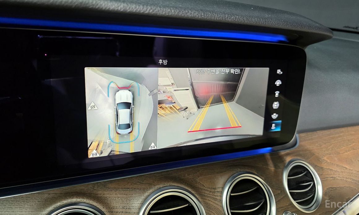 E-Class W213E300e 4MATIC Exclusive 16